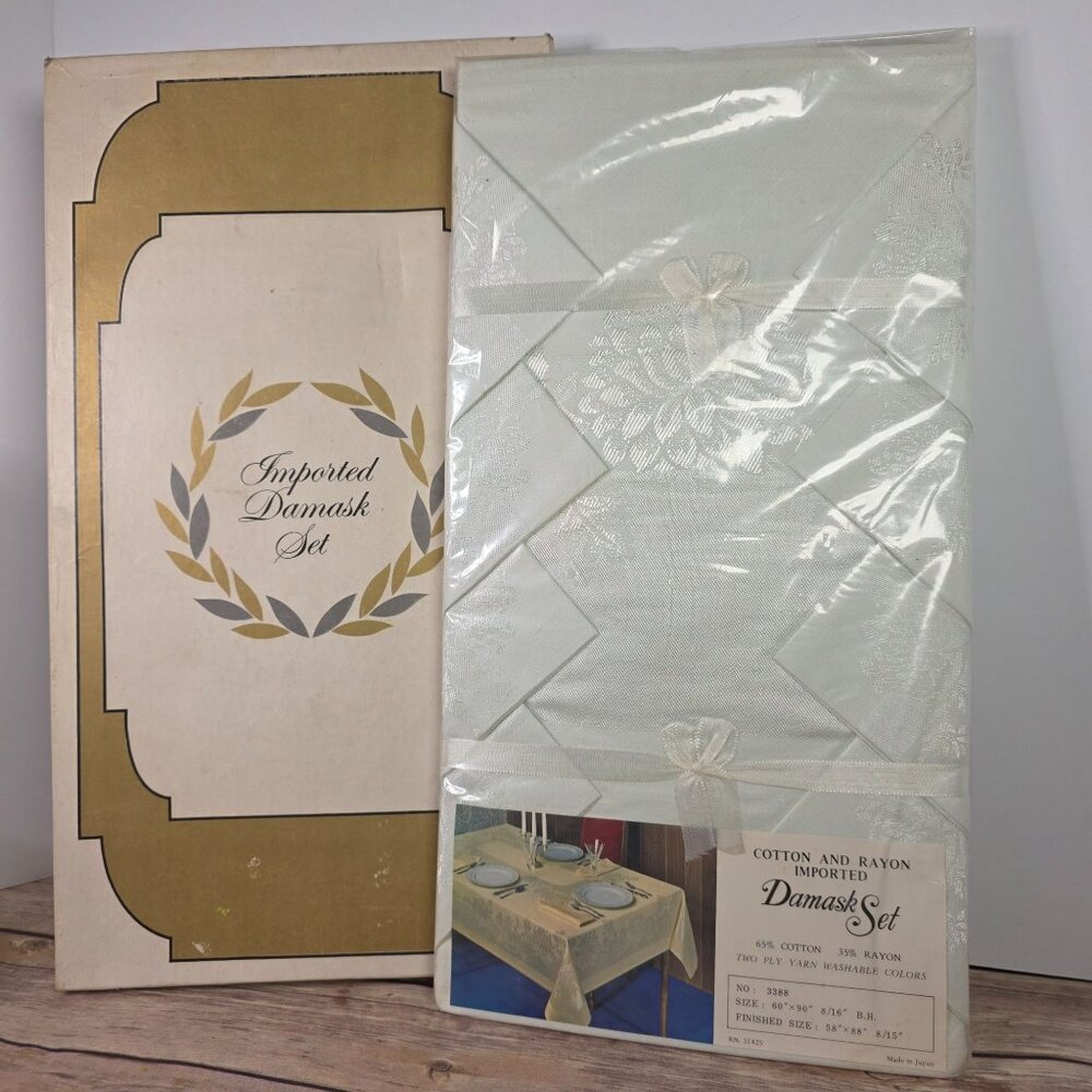 Imported Cotton & Rayon Damask Tablecloth Set With Box  60"x90"  Machine Washabl
